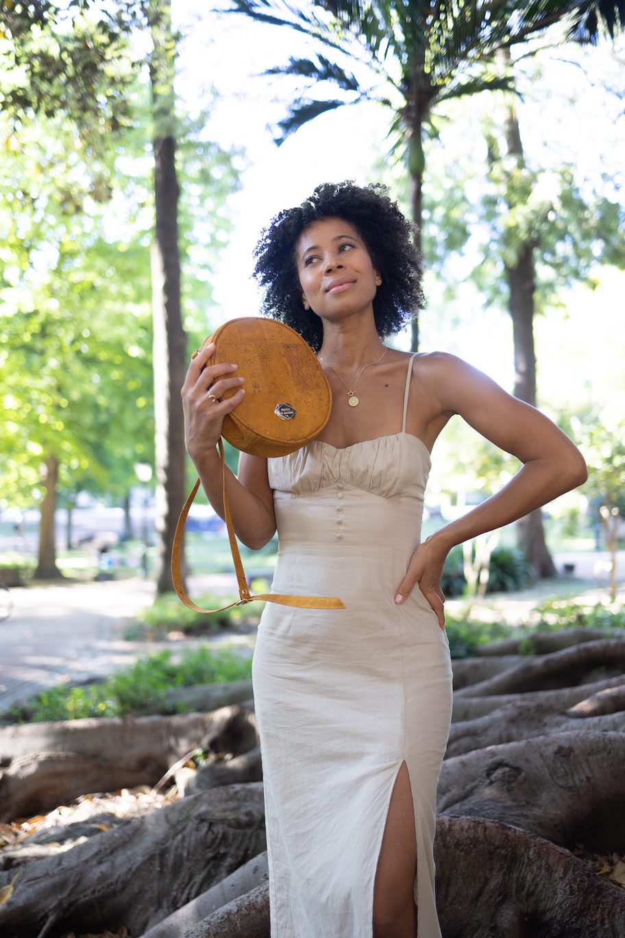 Circle Bag - Runde Handtasche in Mustard Kork (Gelb)