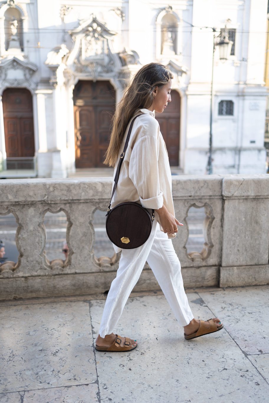 Circle Bag - Runde Handtasche in Mocca Kork (Braun)