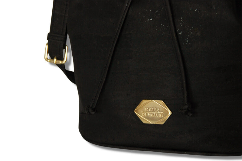 Bucket Bag - Handtasche in Coal Black Kork (Schwarz)